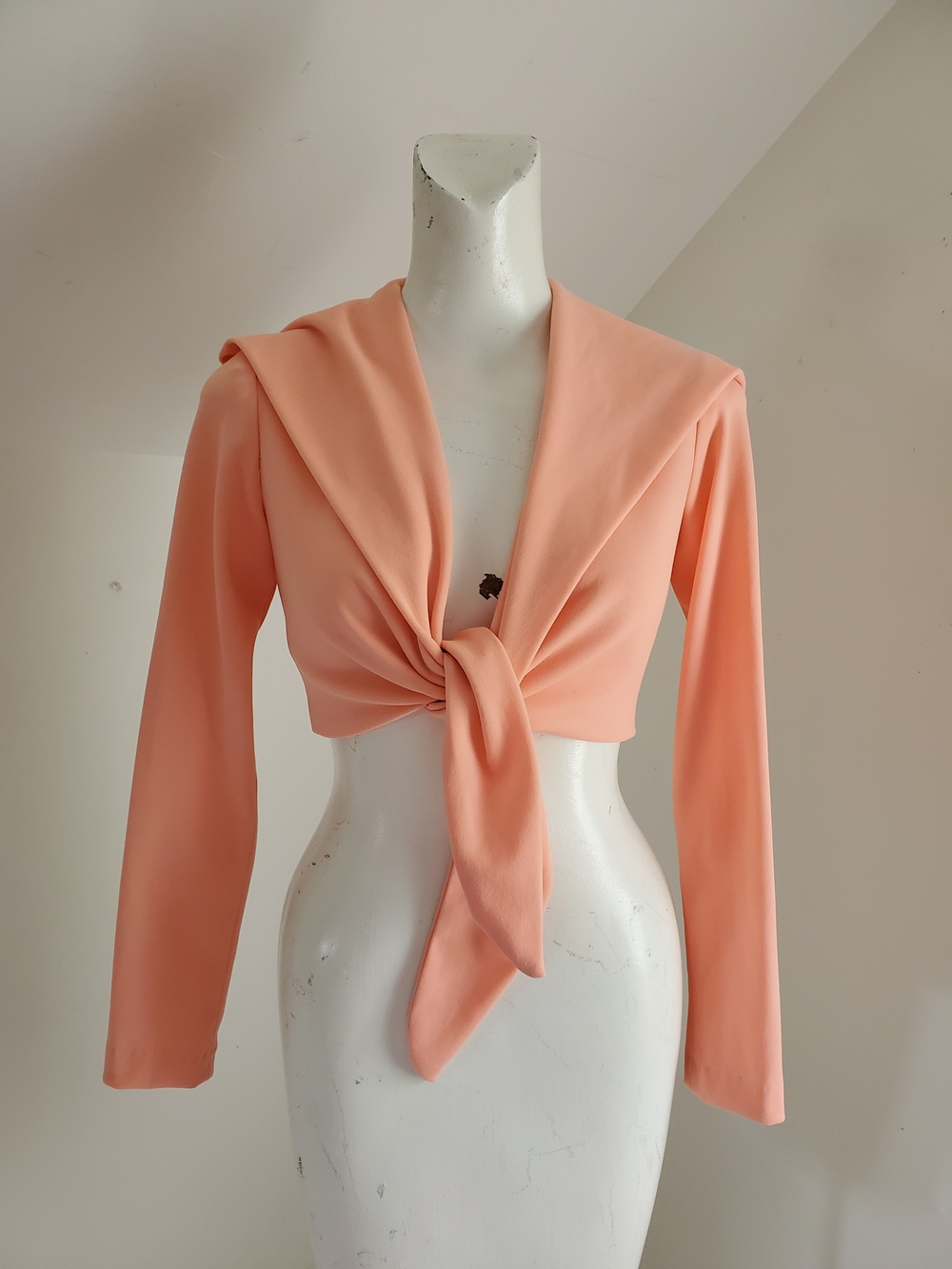 Vintage Peachy Coral Salmon Tie Front Cropped Jacket